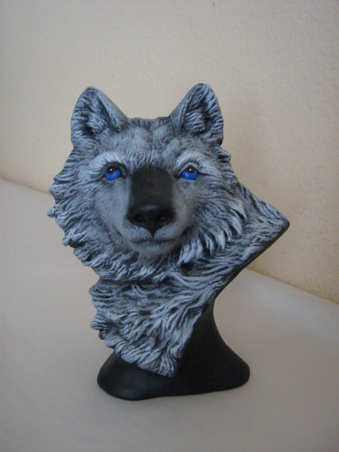 ceramic wolf statue