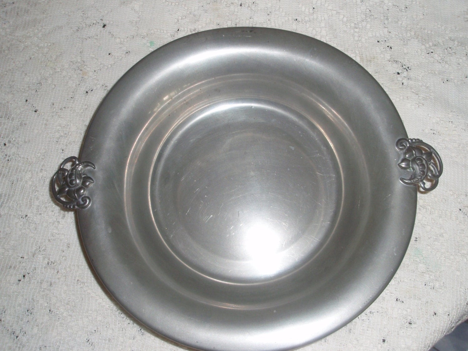 Large Pewter Bowl Hanle & Debler American Pewter Distinctive
