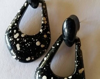Retro black plastic with white speckle drop earrings with silvertone posts