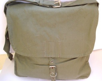 Vintage Military Canvas Shoulder Bag, Green Canvas Messenger Bag/Cold War Soviet union 1970