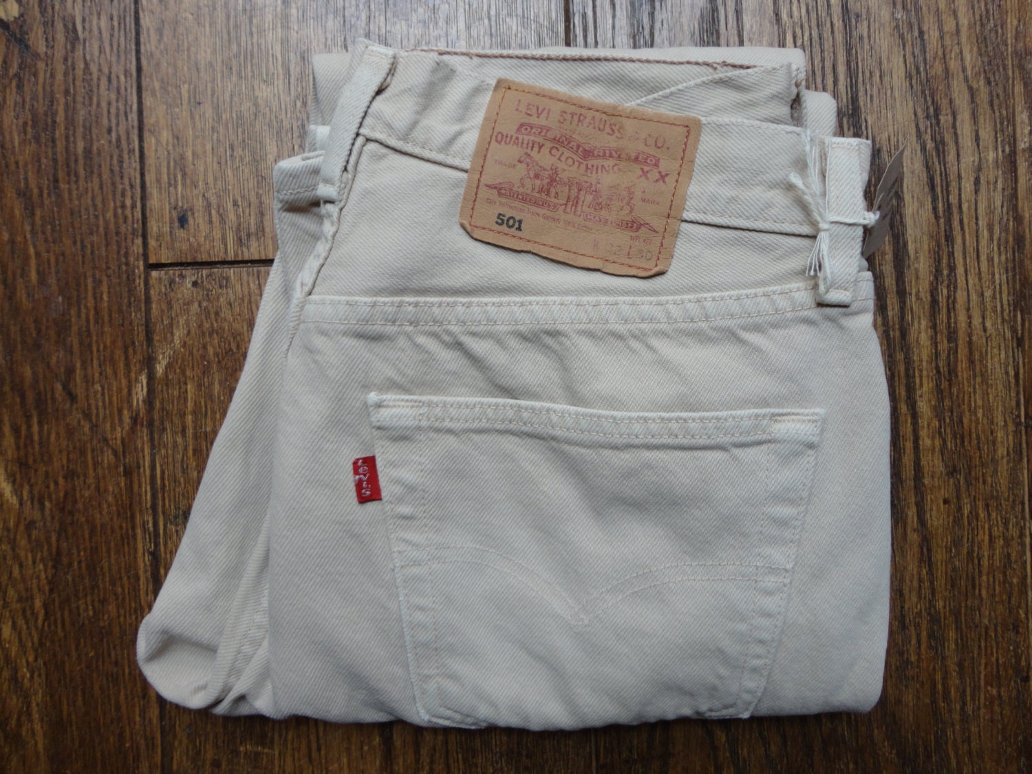 off white levis 501