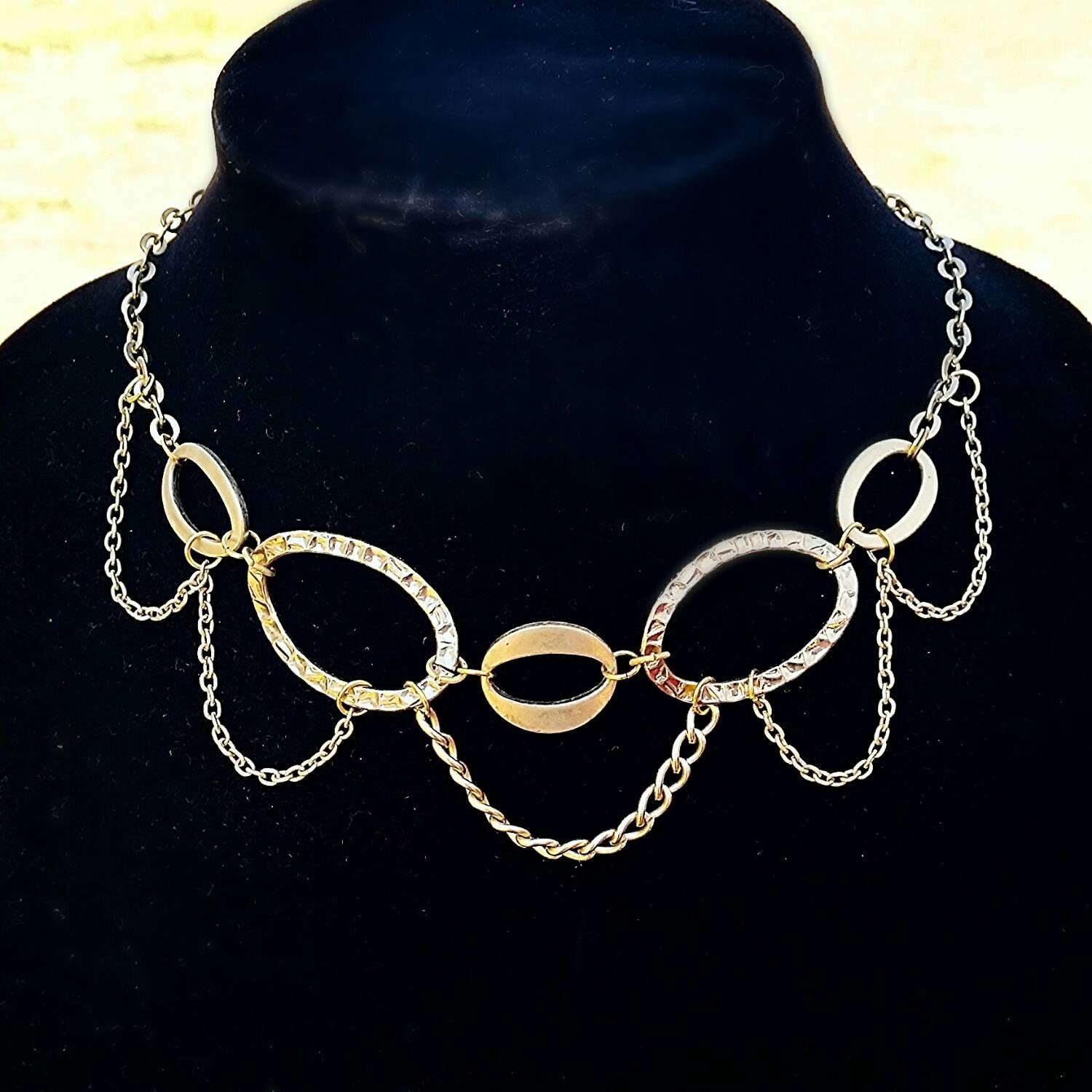 Hayley's Comet Collection Necklace 13 Gold Ovals Choker