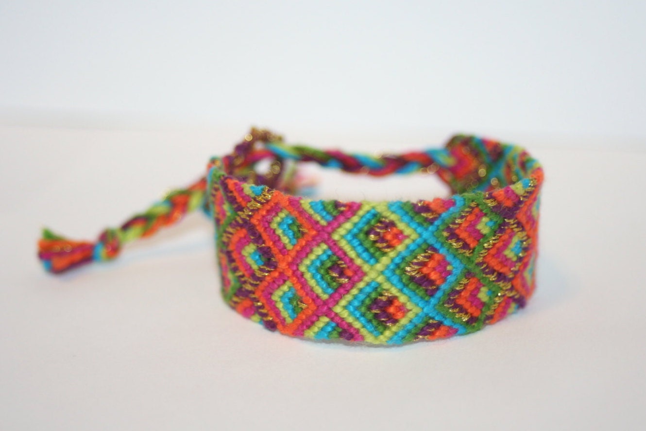 Diamond Pattern Friendship Bracelet