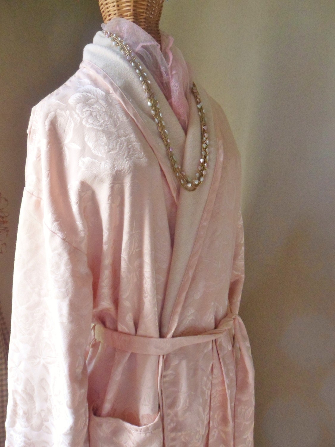 pink bathrobe victoria's secret