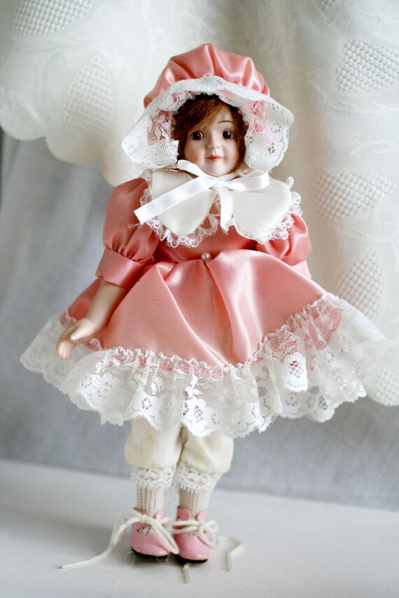 Collectible Porcelain Doll Pretty In Pink Doll Vintage
