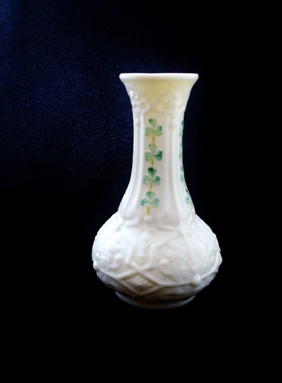 Belleek Spill Vase. Irish Belleek Bud Vase Ireland by oldandnew8
