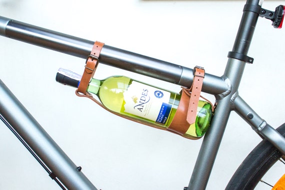 Personalisierte Weinflasche Fahrradhalterung. Wein