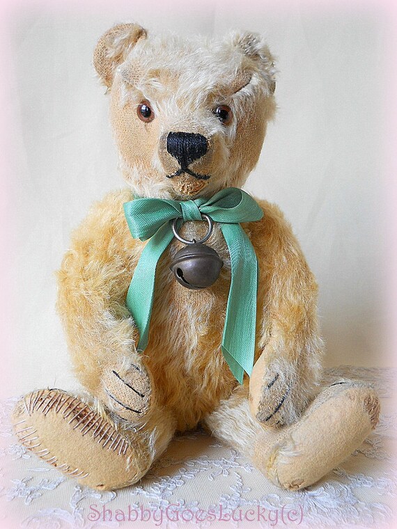 Old Steiff teddy bear made 1950 1958 of gold coloured