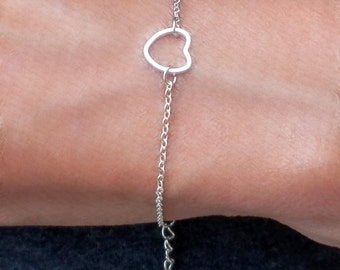 Simple Silver Heart Bracelet. Silver Chain. Silver Heart Bracelet. Simple Bracelet. Minimalist Bracelet. Tiny Chain. Cute Heart. Valentines
