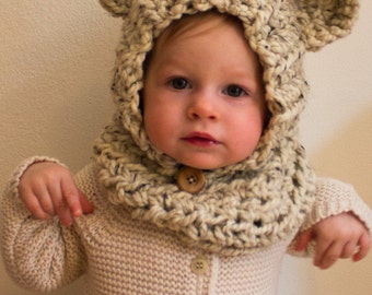 Oatmeal Baby Bear Crocheted Snoodie