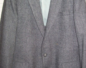 Vintage Men's Wool Herringbone Tweed Sportcoat 44" Reg. BEAUTIFUL coat !
