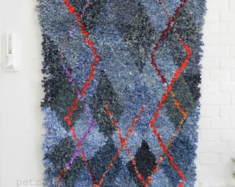 Boucherouite rug red geometric Indigo upcycled Denim Blue Harlequin rosehip diamond-pattern magic carpet 165 x 90 cm 65 x 36 inches