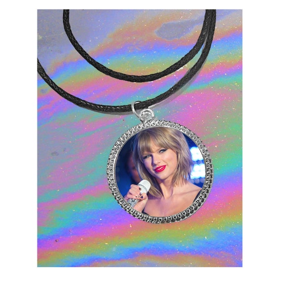 taylor swift charm necklace choker tumblr t-swift by SELEGNASOL