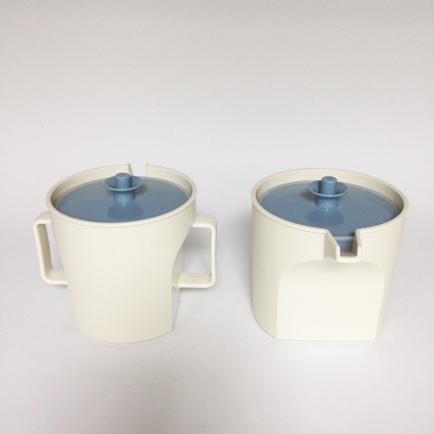 Vintage Tupperware Sugar and Creamer in Blue and White / Retro