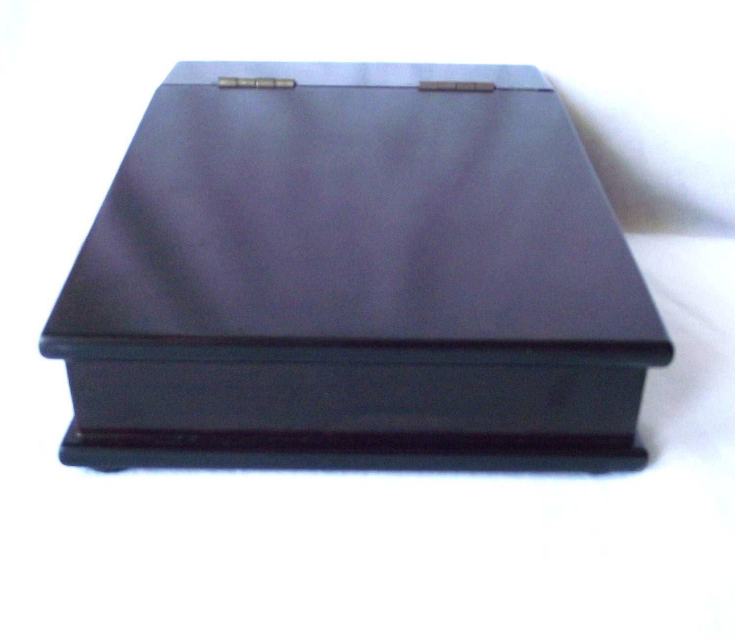 BOMBAY WOODEN STORAGE box The Bombay Company Inc 1992 dark stained