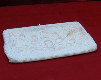 Vintage white beaded Purse by Richere Made in Japan 00512
