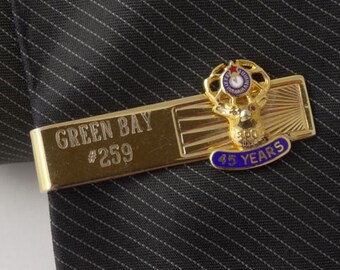 BPOE Elks Lodge Vintage Tie Clip Clasp Bar GREEN BAY #259 4cm 1.5" Gold Tone