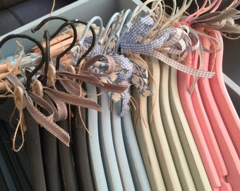 4 Custom Printed Pretty Bridesmaids Hangers / Personalised Wedding Hangers / Custom Painted Decorative Hangers / Set of Bridal Hangers