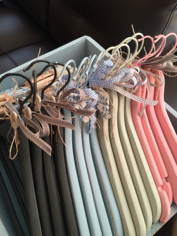 4 Custom Printed Pretty Bridesmaids Hangers / Personalised Wedding Hangers / Custom Painted Decorative Hangers / Set of Bridal Hangers