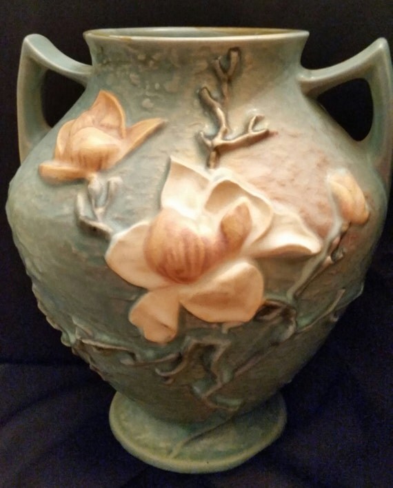 Roseville Magnolia 928 vase blue by Bernadetteskid on Etsy