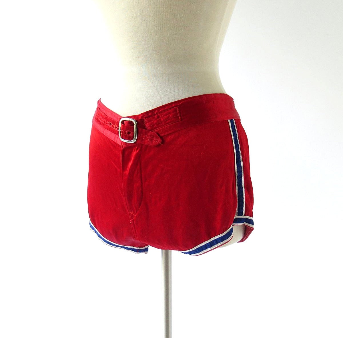 Men's Basketball Shorts / 1950s Shorts / by SmallEarthVintage