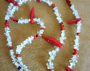 Sautoir quartz, graines et corail rouge