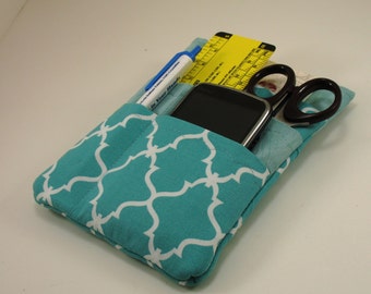 Nurse scrubs pocket organizer, purse organizer, lab coat pocket organizer- New design - Made to order in two sizes - Aqua Quatrefoil Print