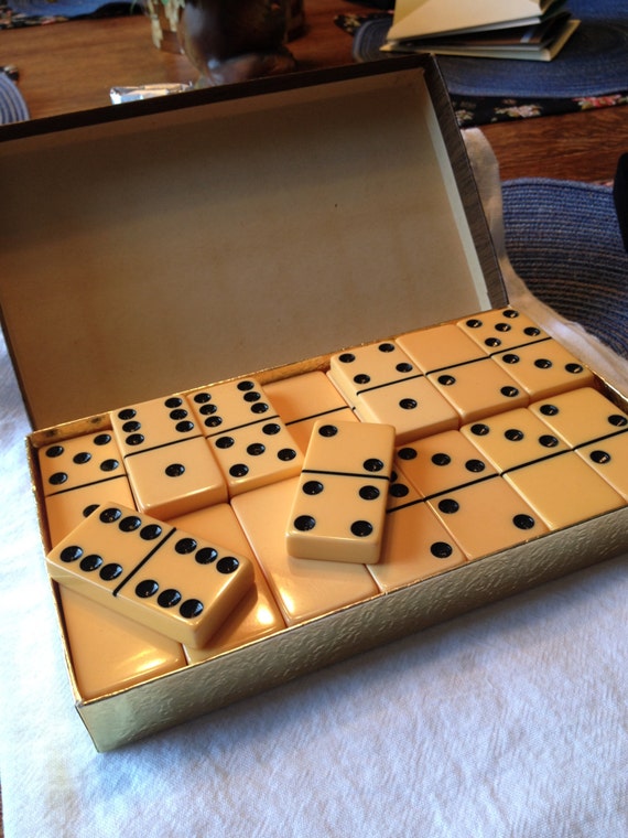 Catalin Bakelite Domino Set With Counter Set of 28 Dominoes