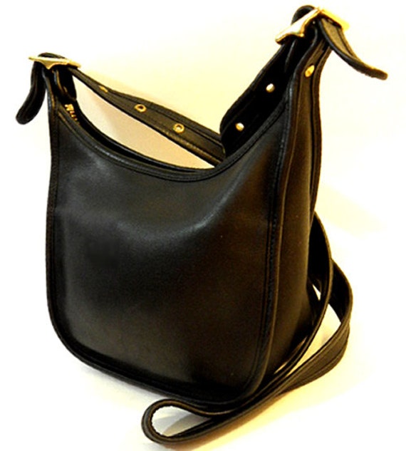 Vintage COACH Black Glove Tanned Leather Shoulder Bag BRASS BUCKLES made in 1992