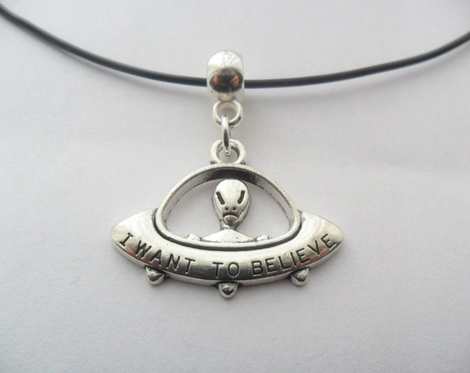 Alien UFO space ship choker necklace adjustable cord from 17” to 19” silver charm i want to believe xfiles