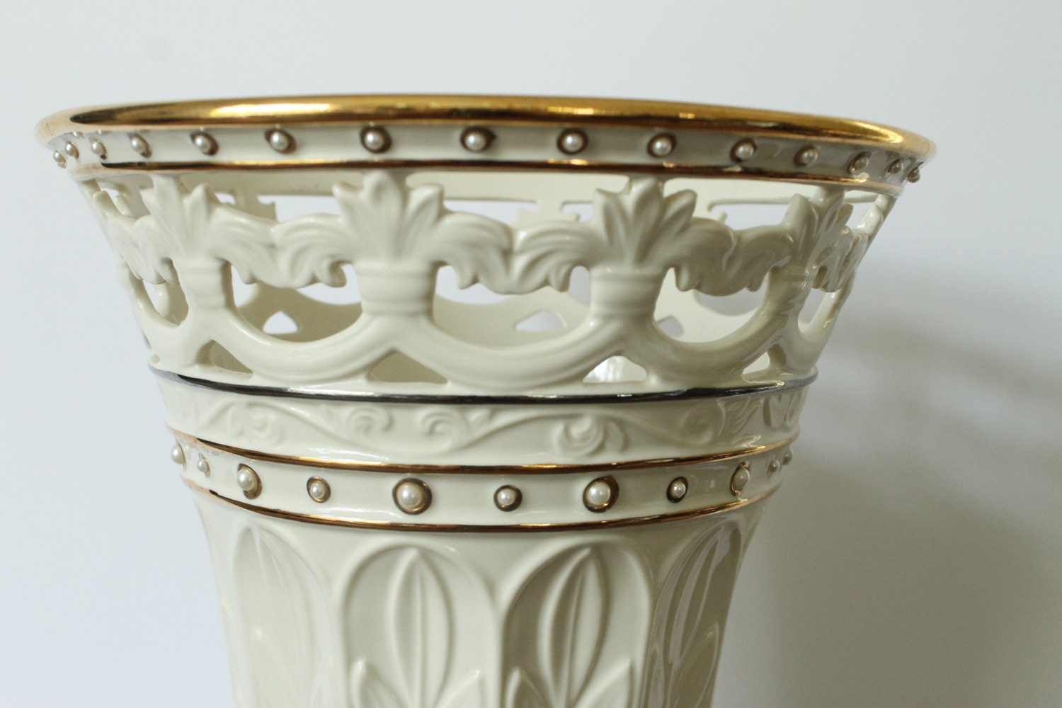 Lenox Large Vase Florentine and Pearl