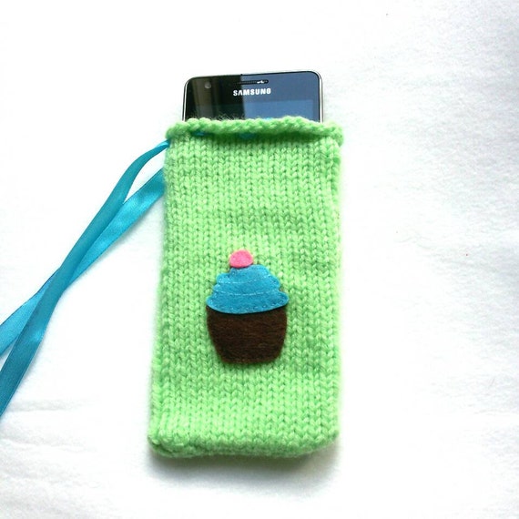 Mint green knitted mobile phone cover with cupcake by DonutDuo