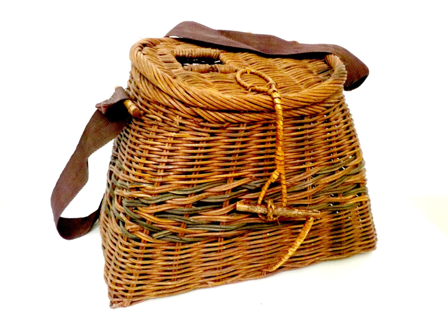 Vintage Fishing Creel Wicker Fishing Basket Webbed Shoulder