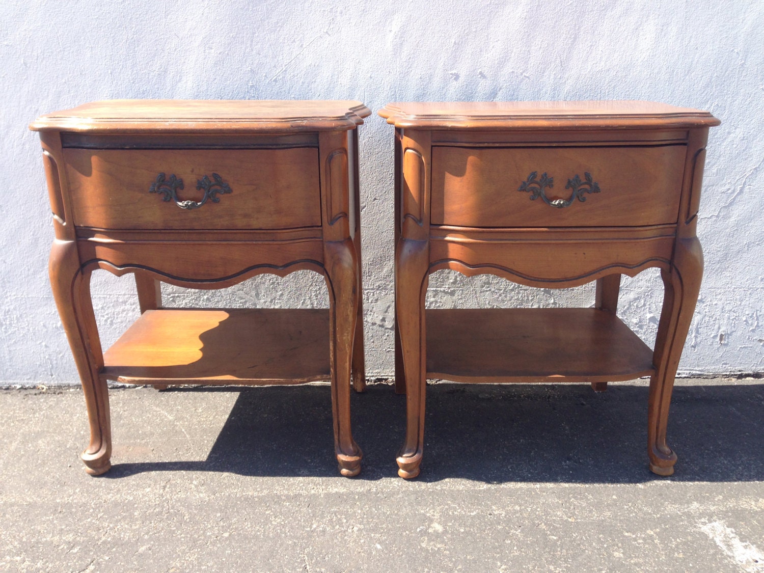 2 Vintage French Provincial Nightstands Bassett Shabby Chic   Il Fullxfull.814900317 Alxu 