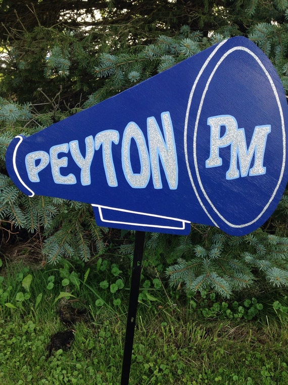 Items similar to Megaphone, Cheerleading custom, handmade, glitter