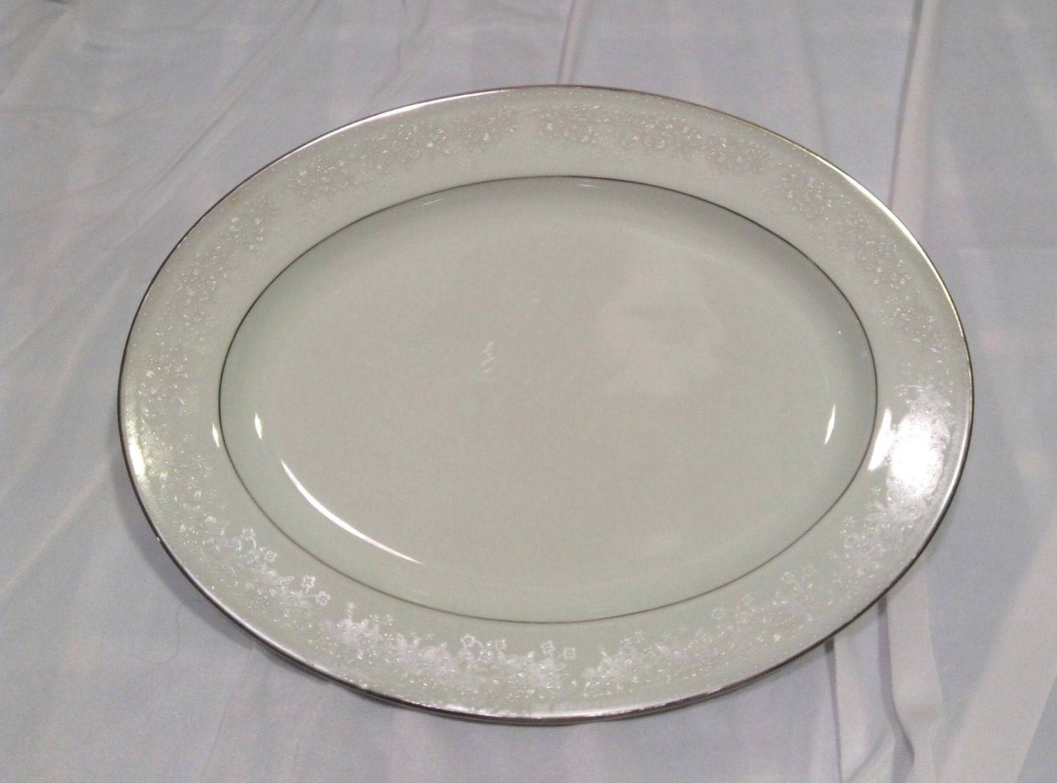 NORITAKE Contemporary Fine China MISTY 2883 Oval Serving