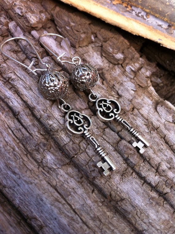 Key earrings, steampunk key earrings, steampunk earrings, mini key earrings, silver key earrings, silver key and filigree bead earrings by HummingbirdIsland steampunk buy now online