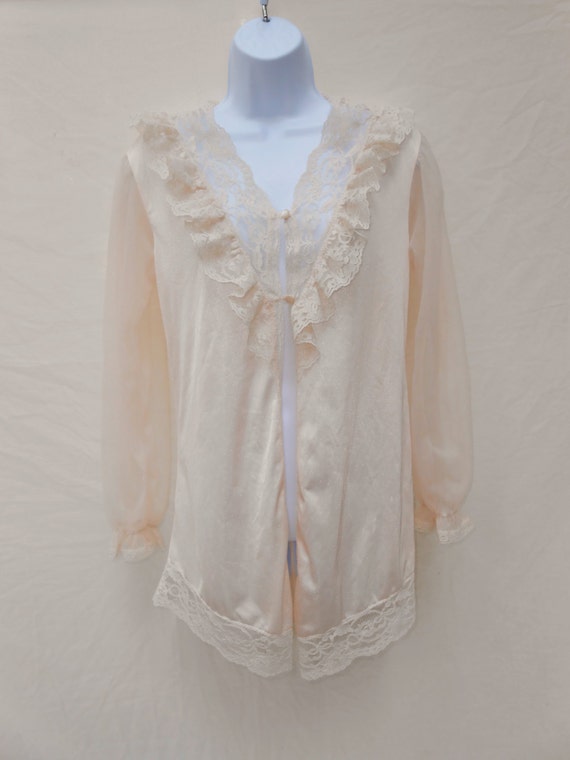 Vintage sheer beige lace bedroom jacket // by ChellaMiBellaVintage
