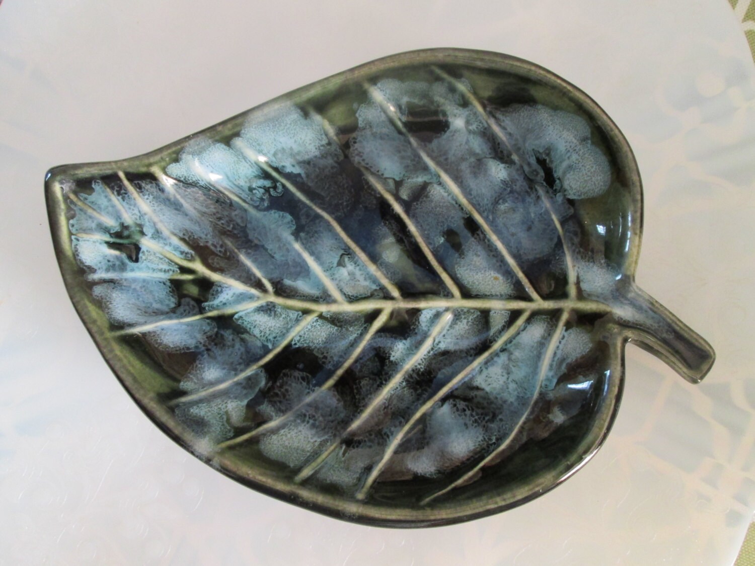 Vintage Dryden Art Pottery Hot Springs Ark. Textured Leaf