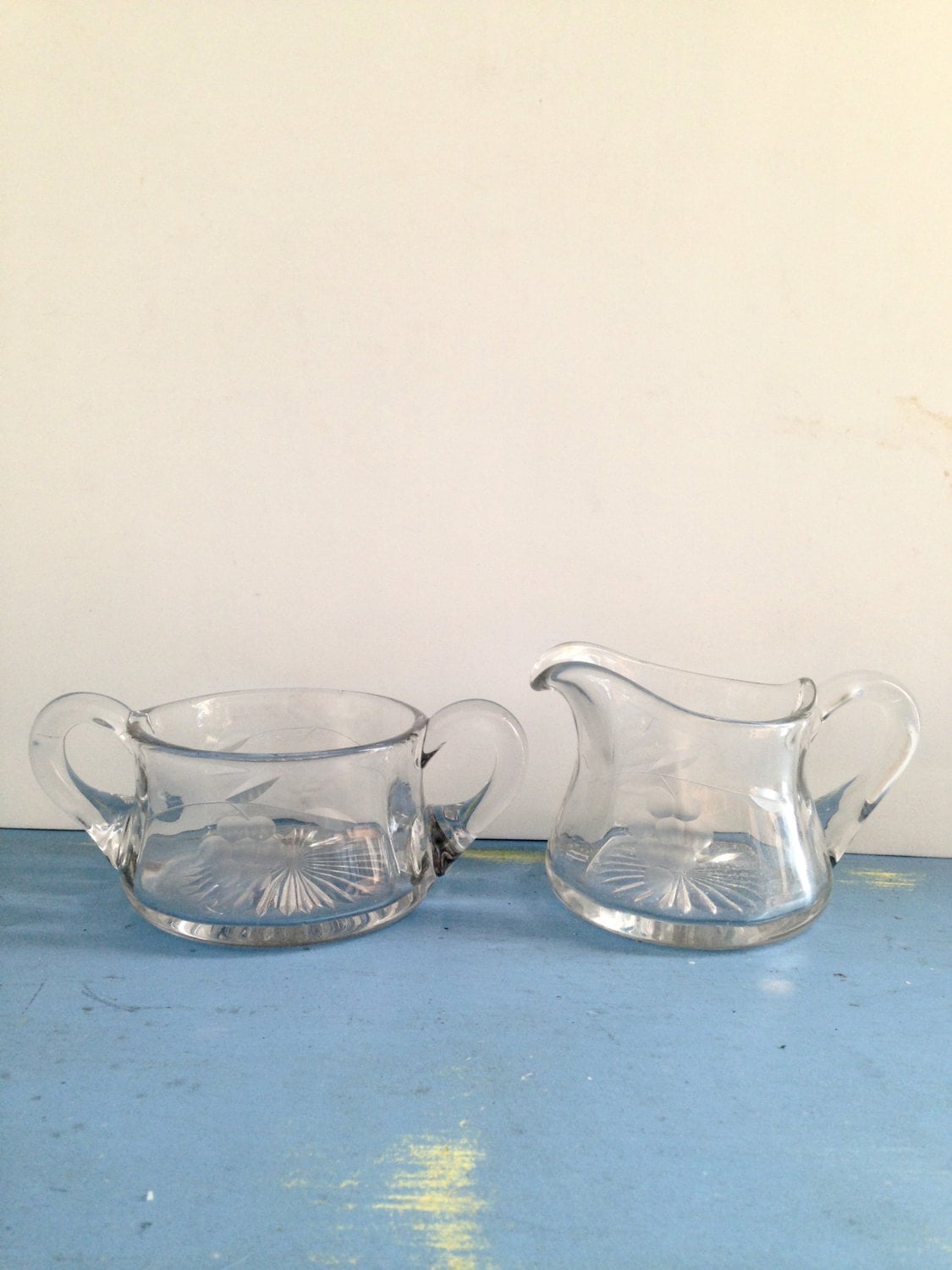 Vintage Cream and Sugar Set / Glass Creamer and Sugar Bowl w Starburst