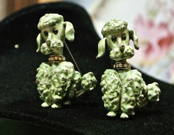 Schrager Poodle Scatter Pins 1950s Mid Century Vintage Kitsch Emerald Green Rhinestones Enameled Body Crystal Rhinestone Collars