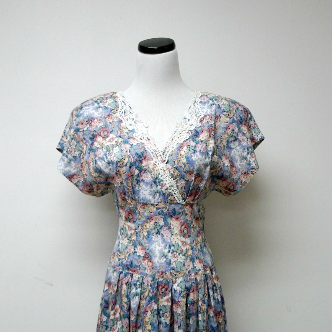 TARAZZIA . vintage floral long torso dress . size 11/12 . fits