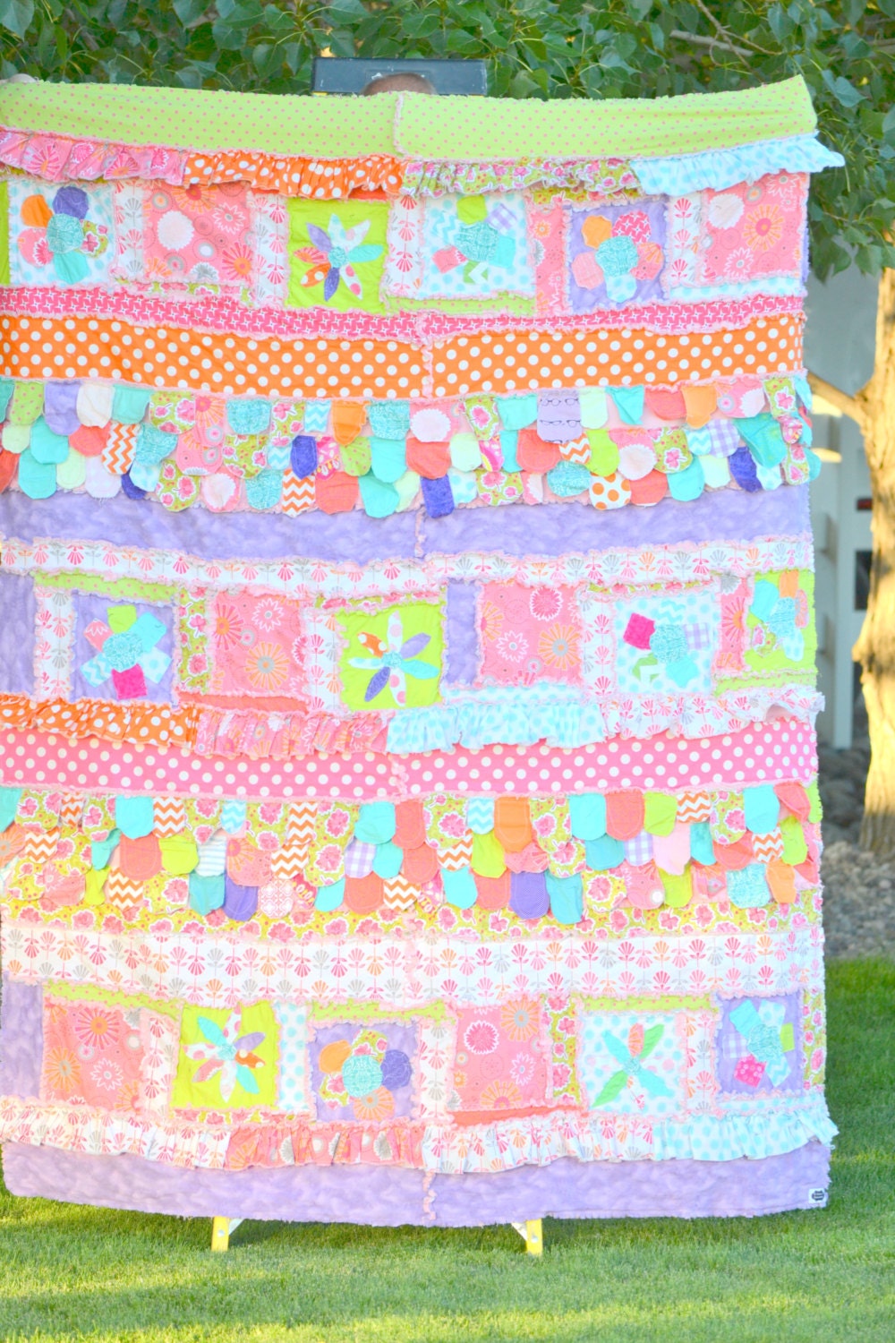 flower-applique-twin-size-rag-quilt-cottage-by-avisiontoremember