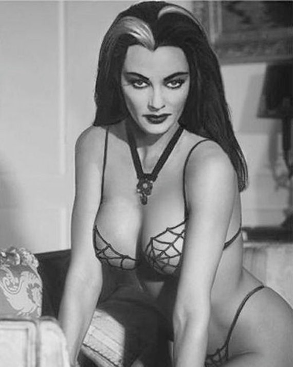 Sexy Lily Munster Yvonne De Carlo Goth Pinup The Munsters Tv