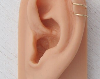 7 mm Hoops for 2 Ear Piercings in Yellow Gold Filled / Double Hoop Earring / Double Cartilage Earring / Double Helix Hoop / Small Hoops 1529