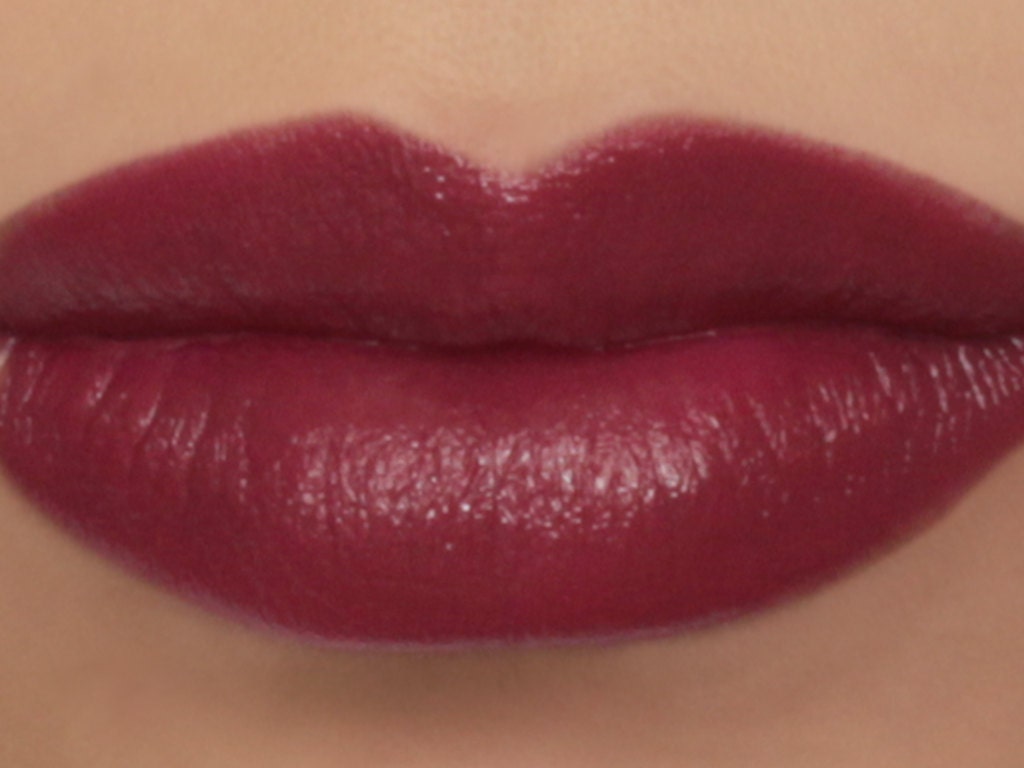 Vegan Lipstick Magnolia dark raspberry pink