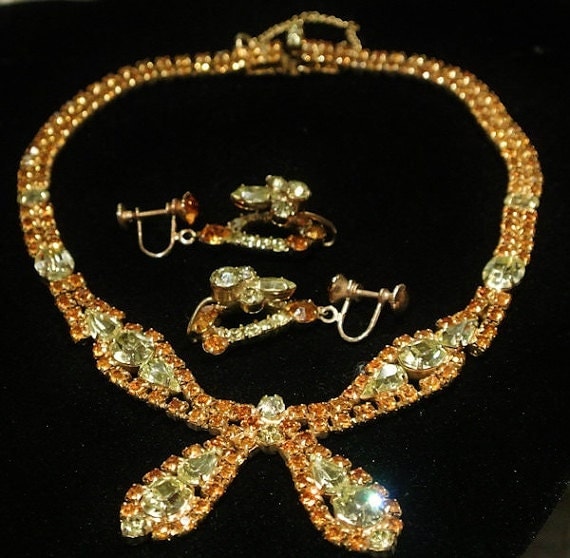Vintage Rhinestone Necklace Earrings Demi Parure Bib Set 1950s Mid Century Hollywood Art Glass Crystals Golden Topaz Lemon Chatons Pears