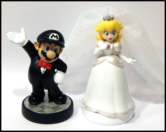 Mario and Peach Custom Wedding Amiibo by BirdAndGirl on Etsy