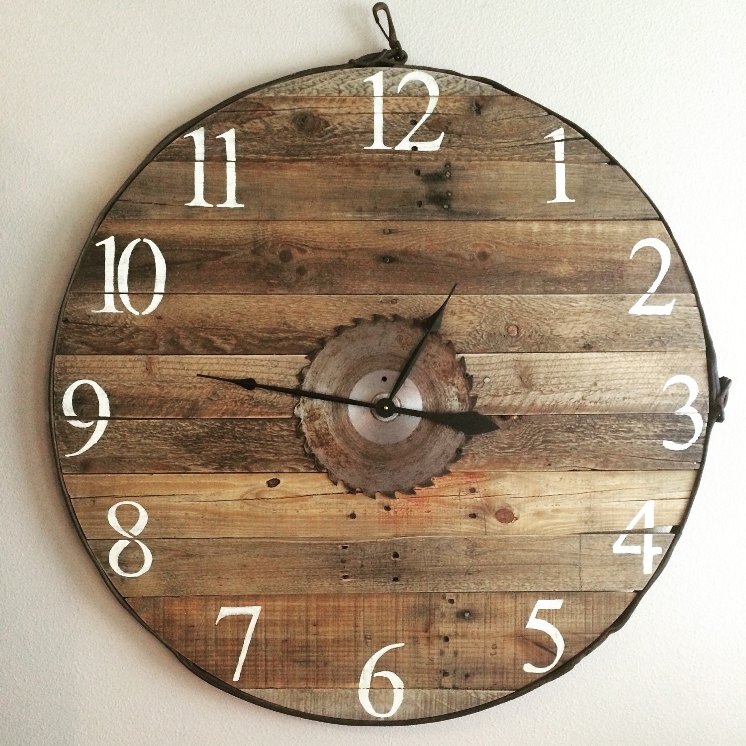 Rustic Pallet Clock With Reclaimed Pallet Wood and Leather