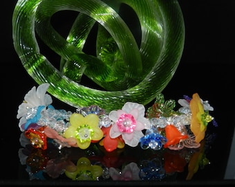 CLEARANCE* FT421 Lucite Flower 6"